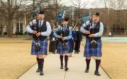 <a href='http://admdocs.dilidally.net'>bet8体育娱乐入口</a>'s commencement exercises are filled with inspiration and moments of joy as the bagpipers walk across the seal on Kaufman Mall. 图Chuck Thomas/ODU